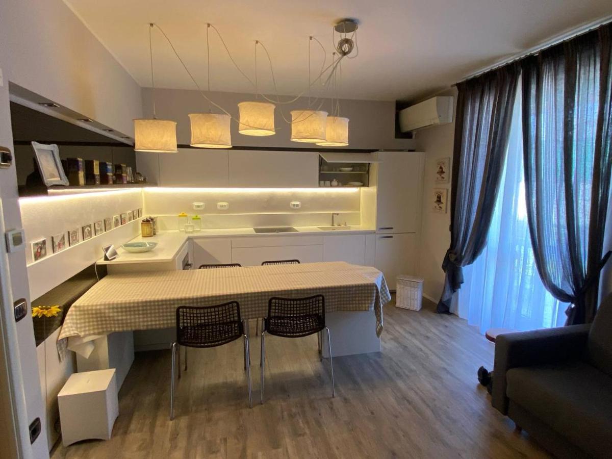 Desenzano Luxury Apartment 데센자노델가르다 외부 사진
