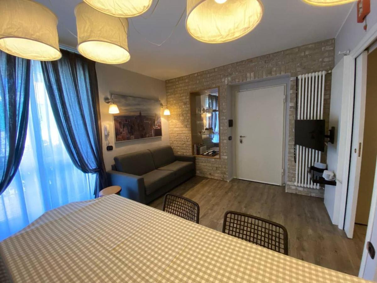 Desenzano Luxury Apartment 데센자노델가르다 외부 사진