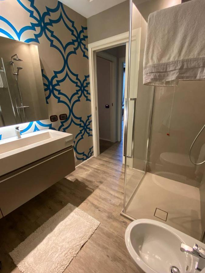 Desenzano Luxury Apartment 데센자노델가르다 외부 사진
