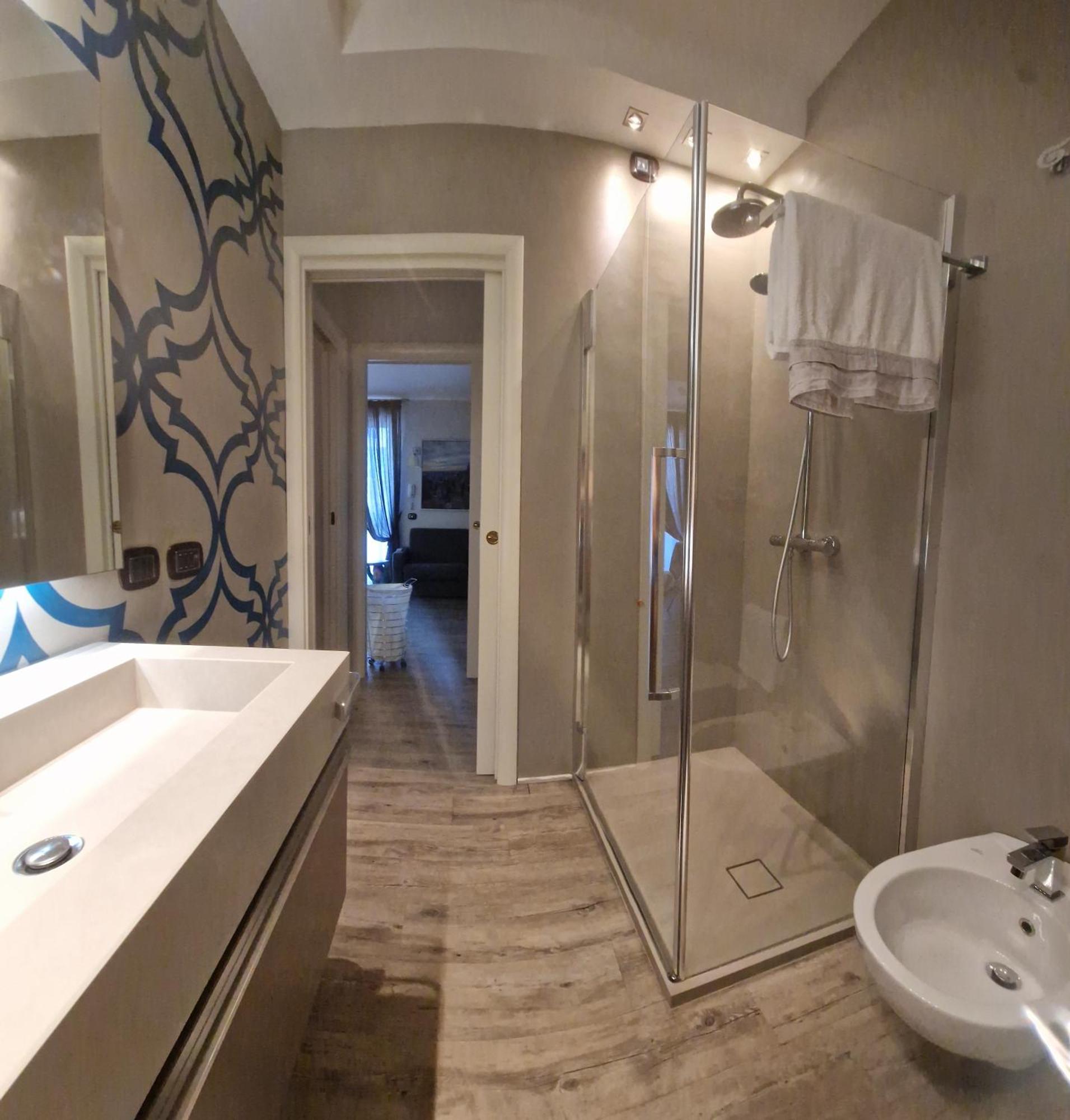 Desenzano Luxury Apartment 데센자노델가르다 외부 사진